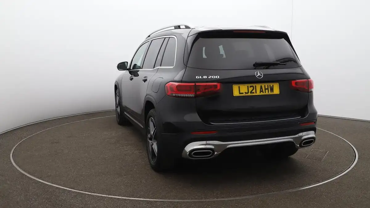 2021-mercedes-benz-glb-class-13-glb200-amg-line-8g-tronic-big-51