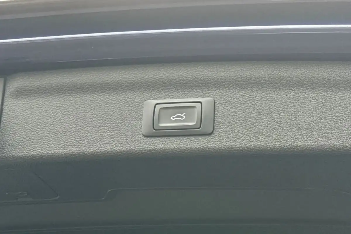 2021-audi-q3-20-35-tdi-s-line-comfort-sound-pack-station-wagon-big-32