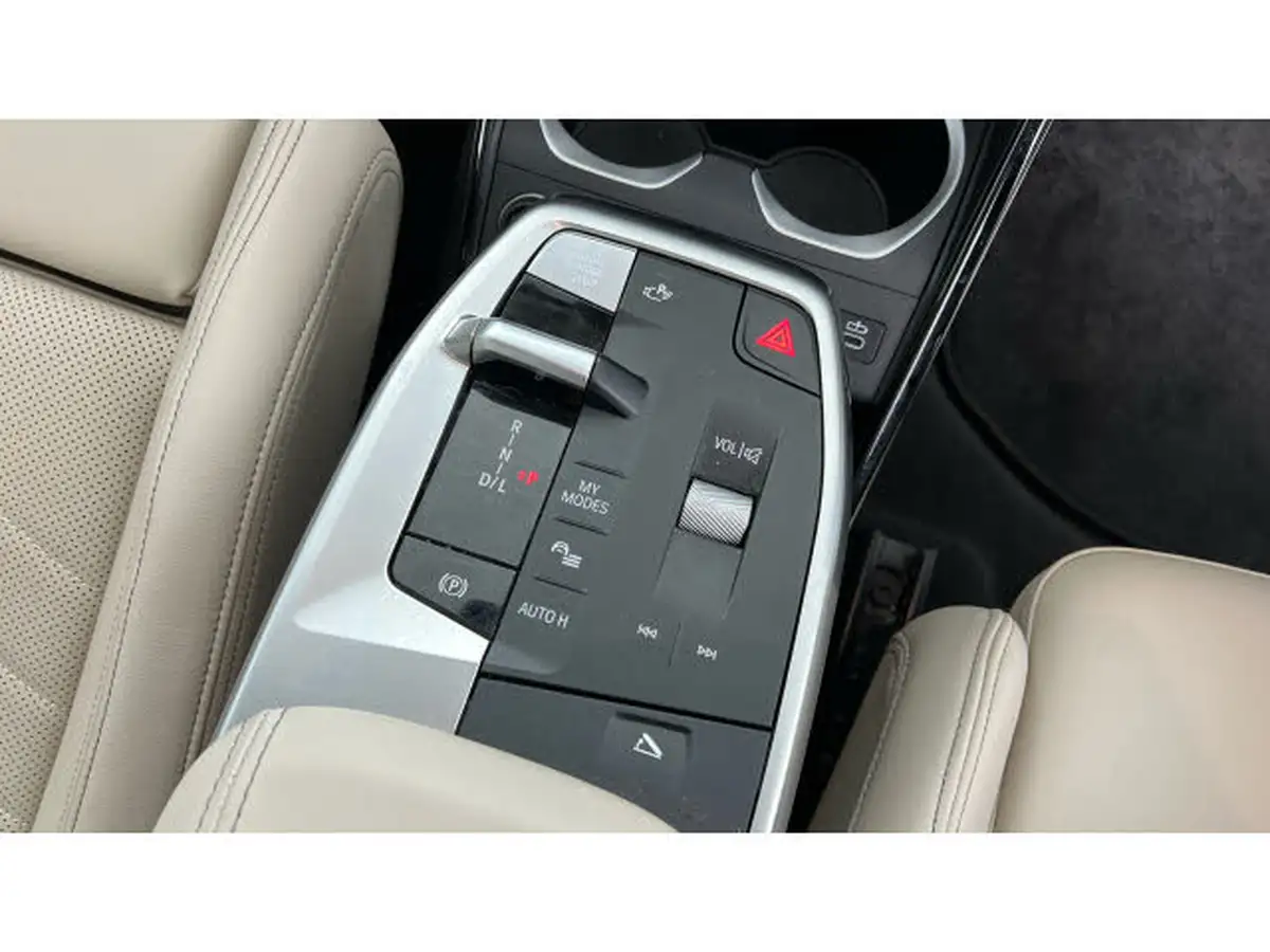 2024-bmw-x1-15-xdrive25e-xline-big-9