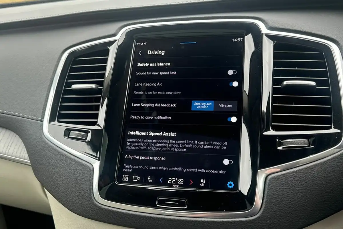 2024-volvo-xc90-20-t8-ultimate-dark-big-25