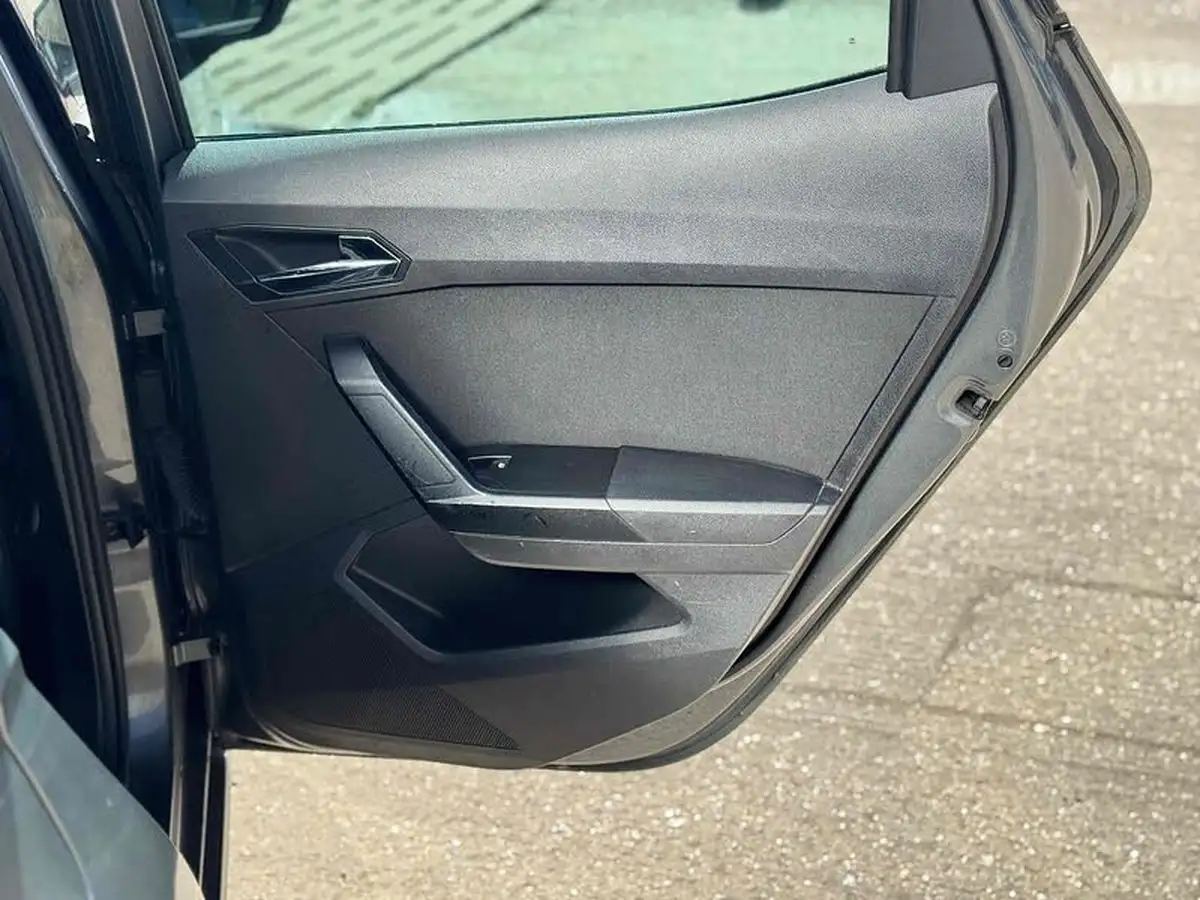 2018-seat-arona-10-tsi-fr-big-38