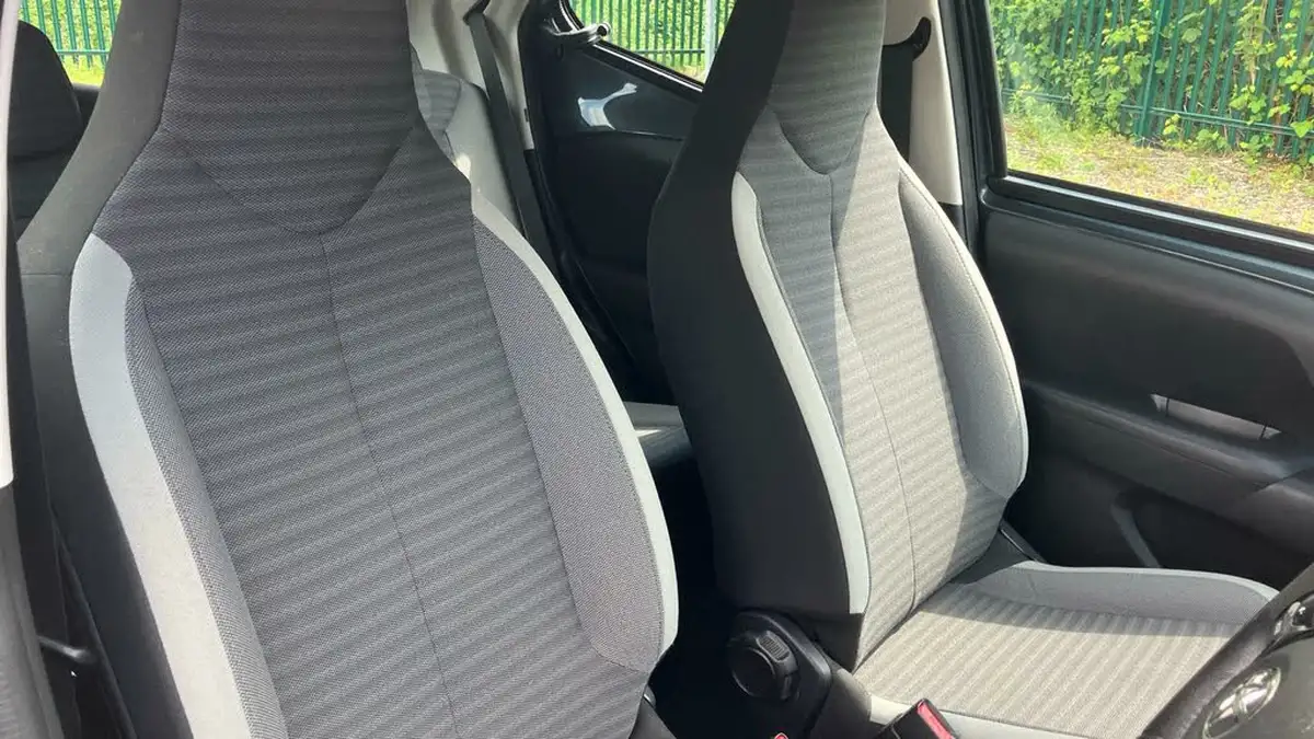2019-toyota-aygo-10-vvt-i-x-play-tss-x-shift-big-29