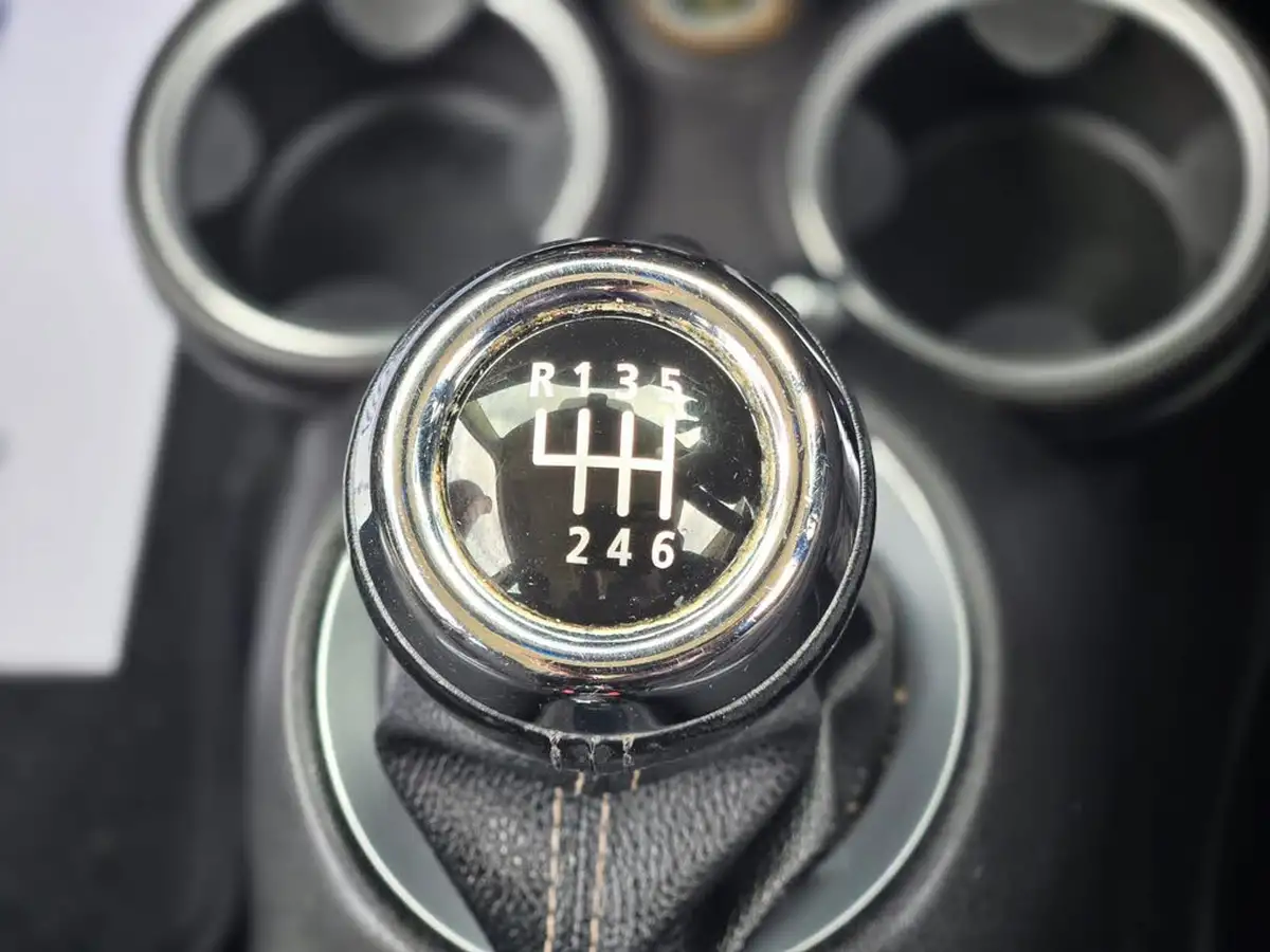 2013-mini-cooper-16td-cooper-d-baker-street-big-27