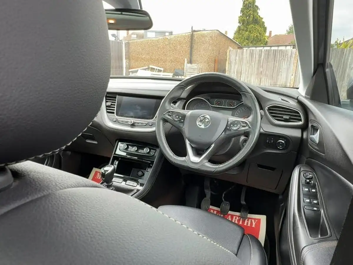 2020-vauxhall-grandland-x-12-elite-nav-big-27
