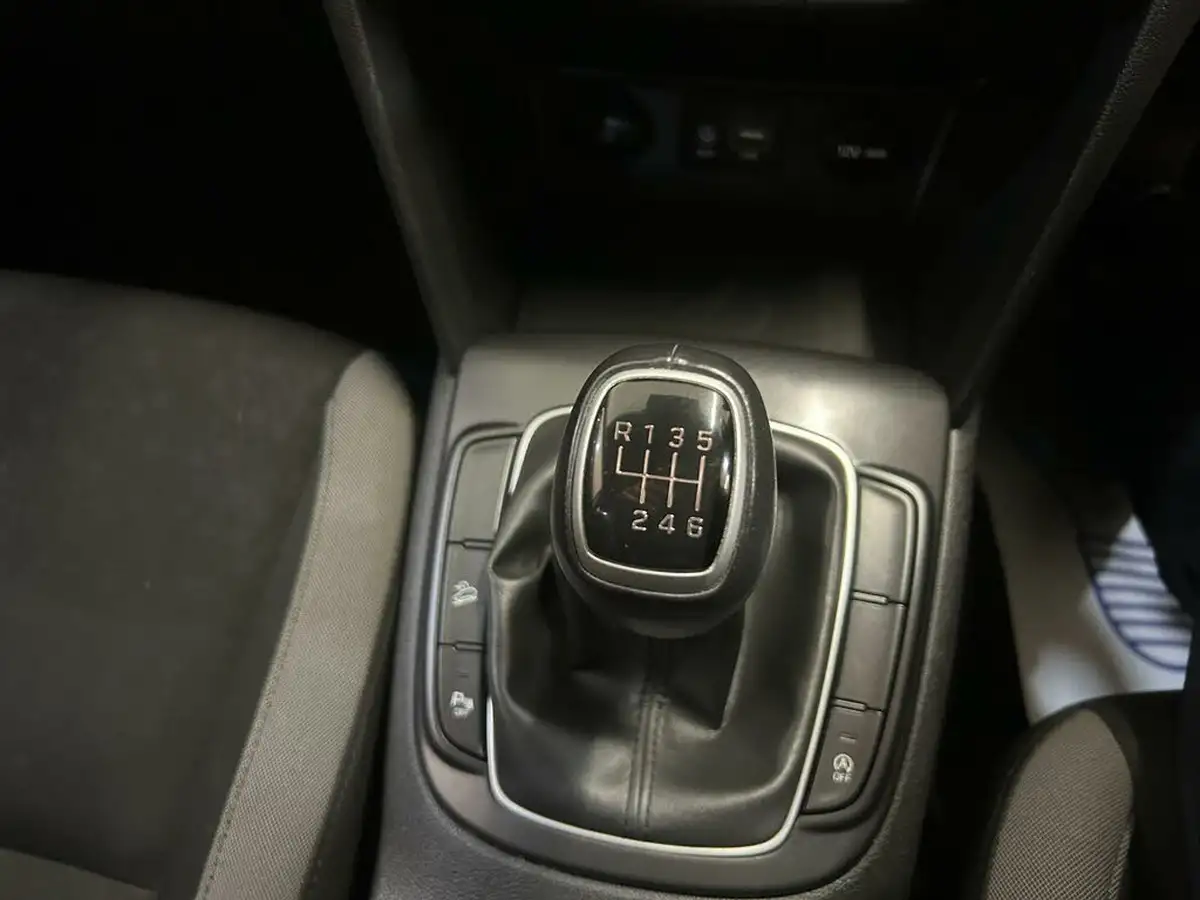 2020-hyundai-kona-10-t-gdi-play-big-19