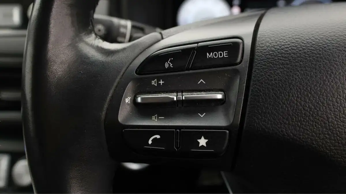 2021-hyundai-kona-e-premium-204ps-64kwh-7kw-obc-big-23