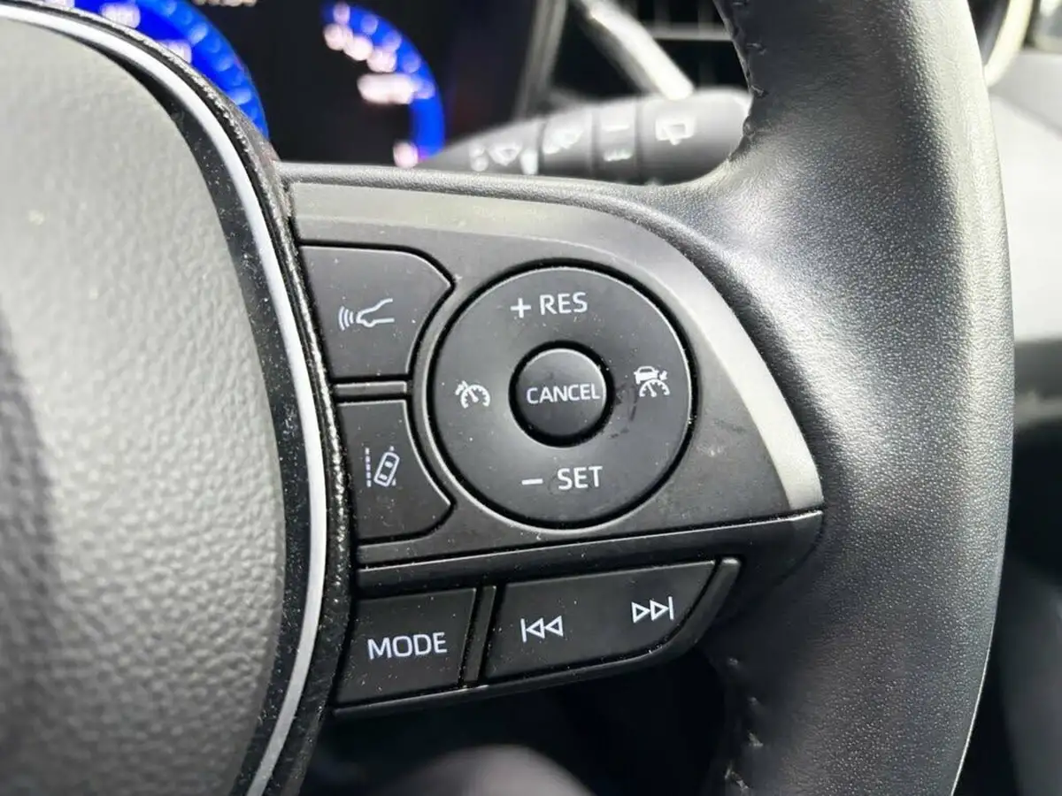 2021-toyota-corolla-18-vvt-i-icon-tech-spare-wheel-touring-sports-5d-big-23