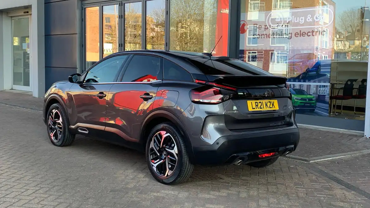 2021-citroen-c4-12-puretech-shine-plus-155ps-big-4