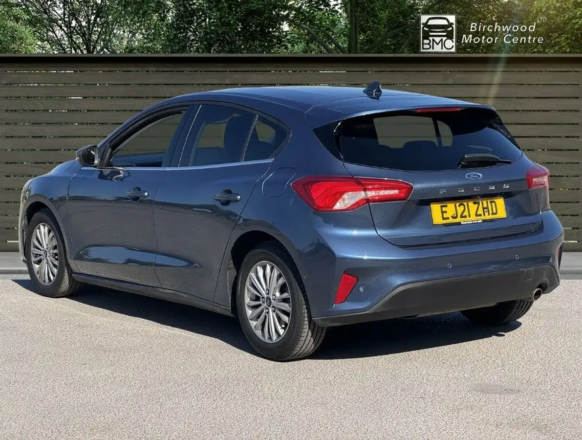 2020-ford-focus-10t-titanium-hatchback-auto-big-4