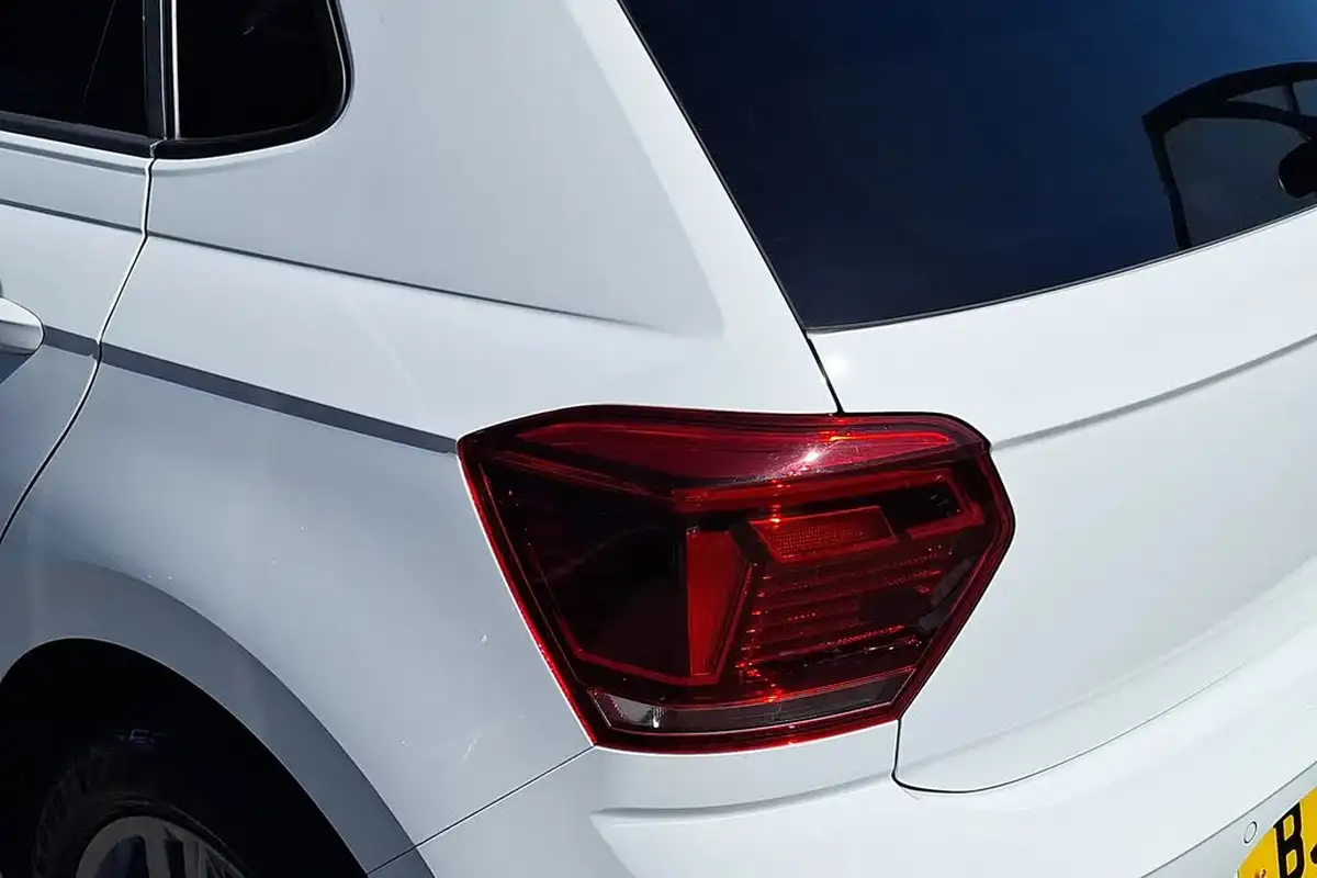 2021-volkswagen-polo-10-tsi-r-line-110ps-dsg-big-15