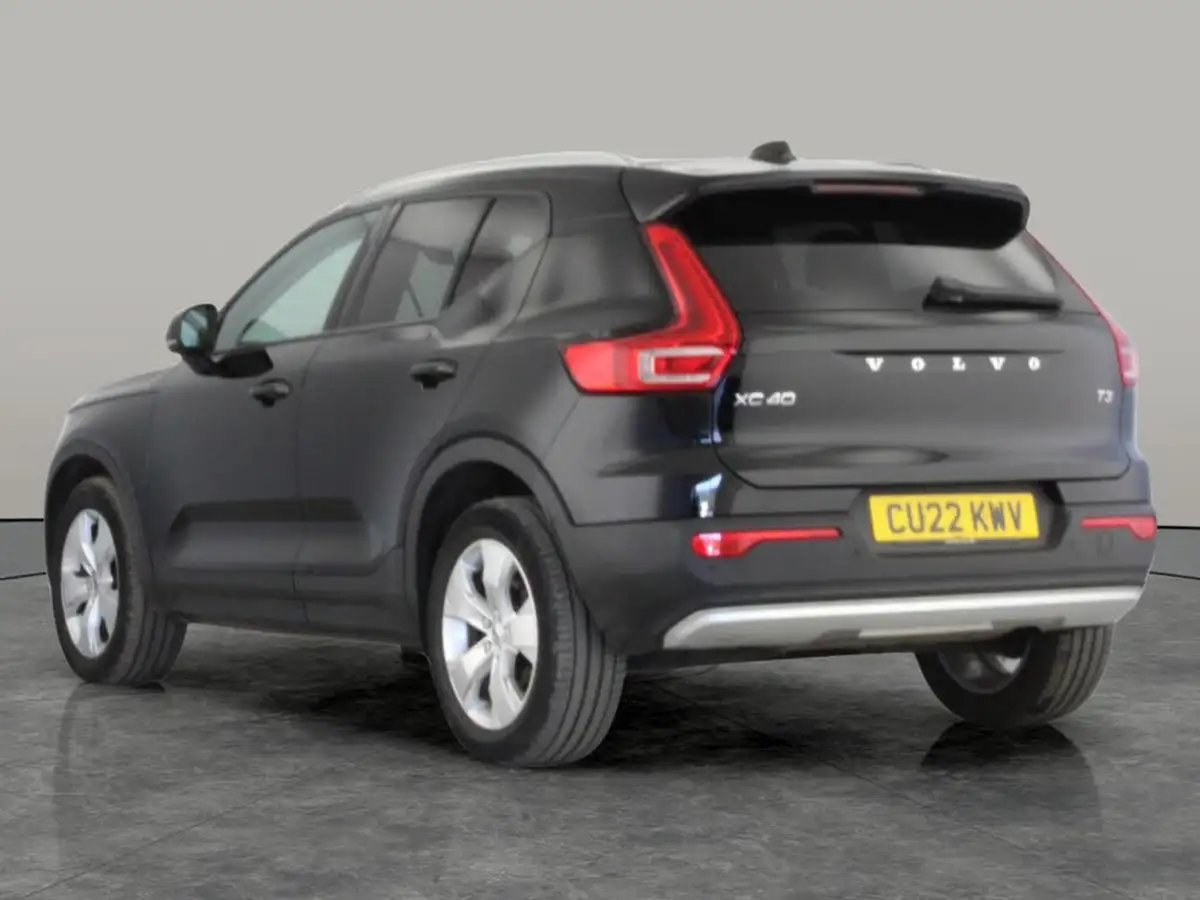 2022-volvo-xc40-15-t3-momentum-big-9