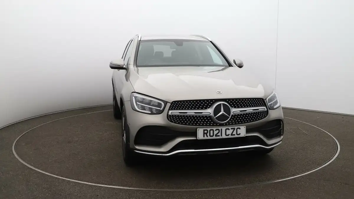2021-mercedes-benz-glc-class-20d-glc220d-amg-line-station-wagon-5d-1950cc-4matic-plus-big-40