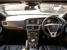 2017-volvo-v40-20-t3-r-design-pro-small-2
