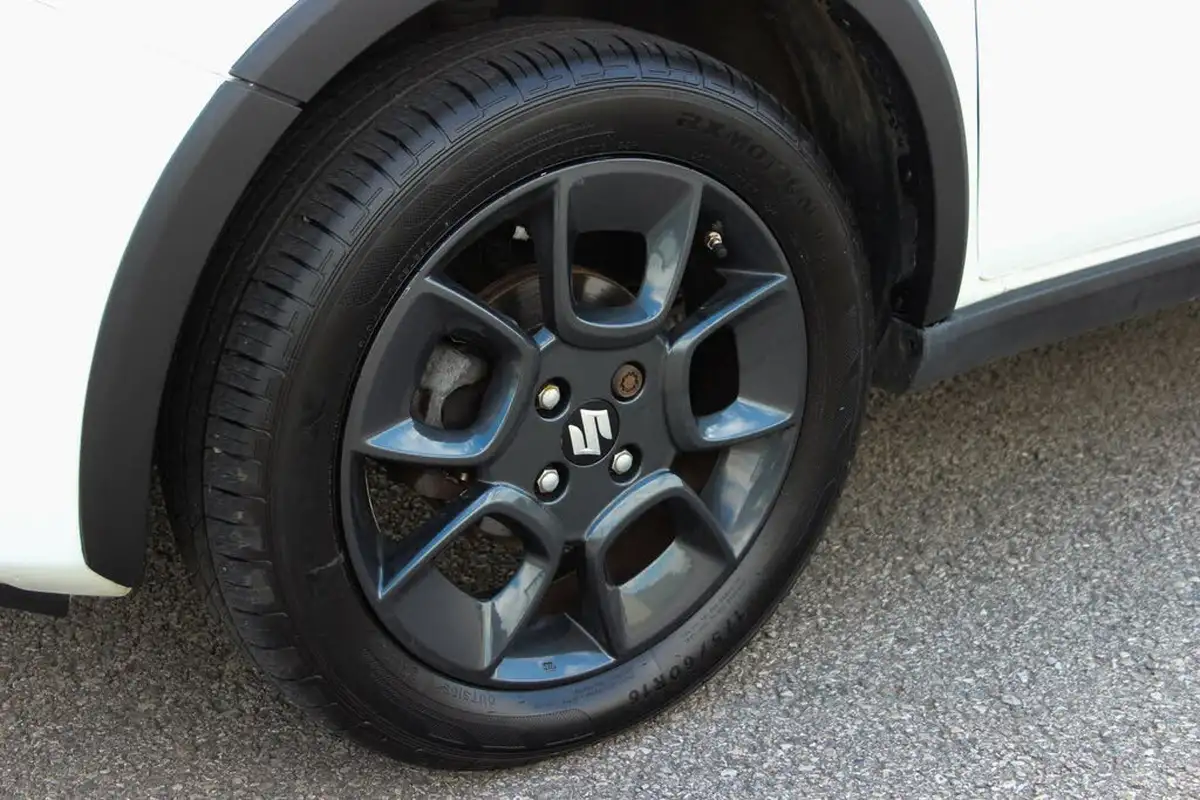 2017-suzuki-ignis-12-dualjet-sz5-shvs-big-9