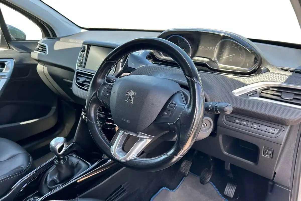 2017-peugeot-2008-suv-16bluehdi-allure-120bhp-ss-big-6