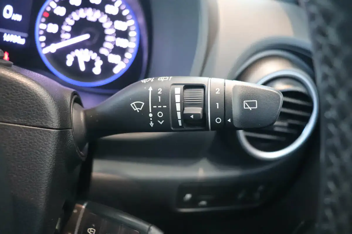2019-hyundai-kona-10-t-gdi-play-big-52