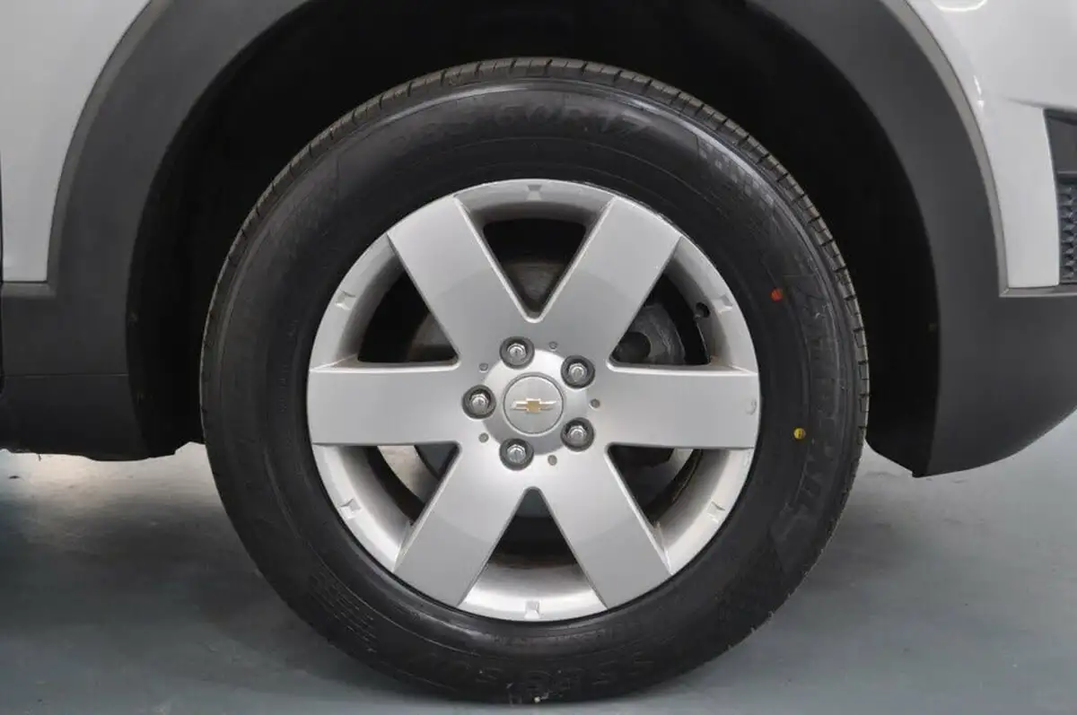 2012-chevrolet-captiva-22td-lt-22vcdi-7st-big-9