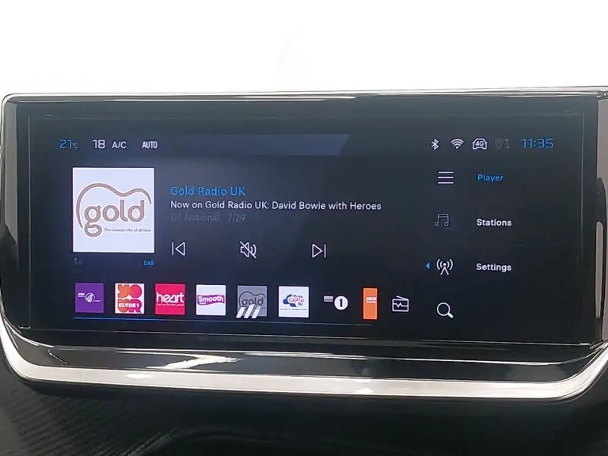 2024-peugeot-208-12-puretech-allure-big-9