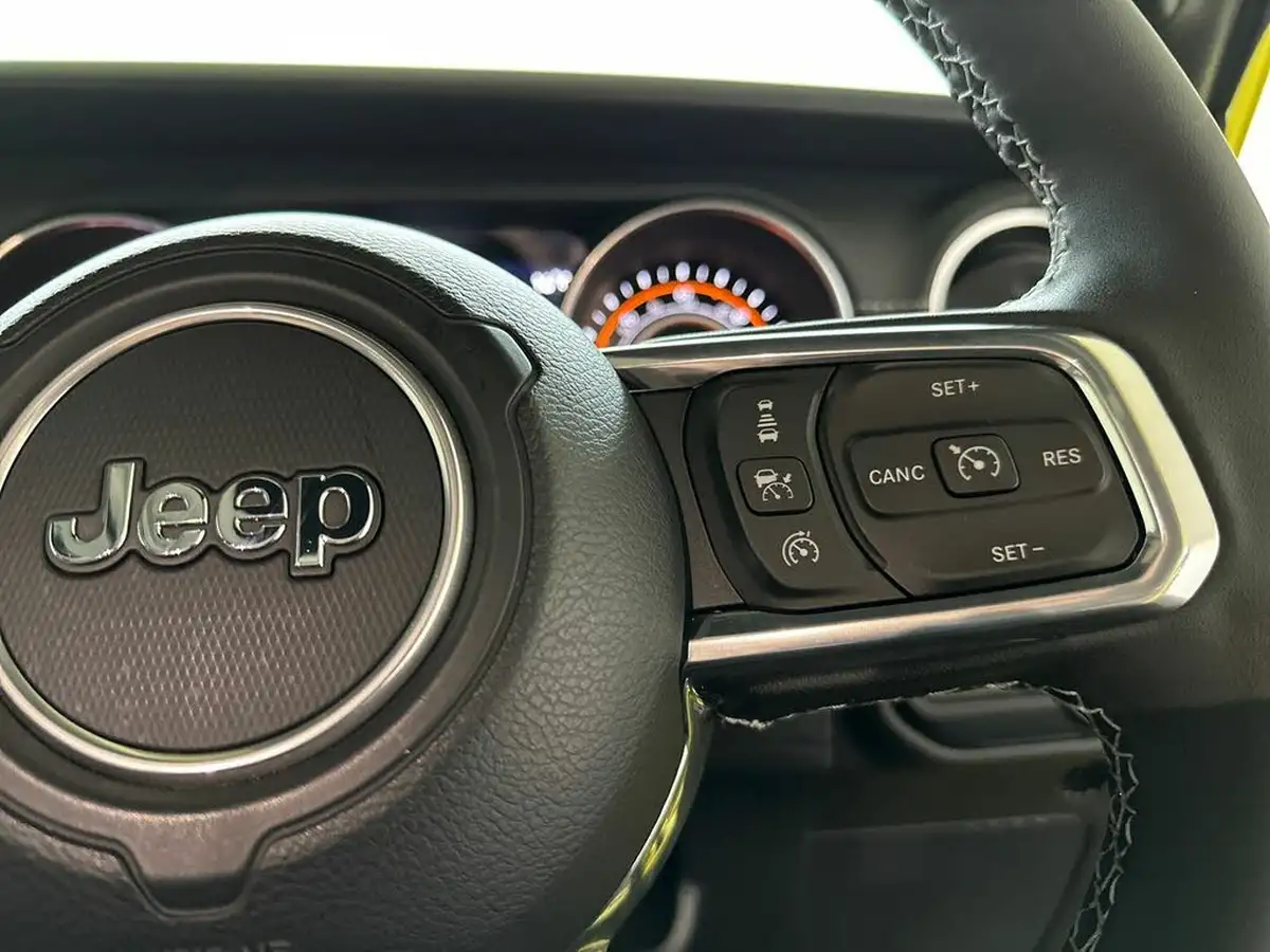 2023-jeep-wrangler-20-gme-overland-big-26