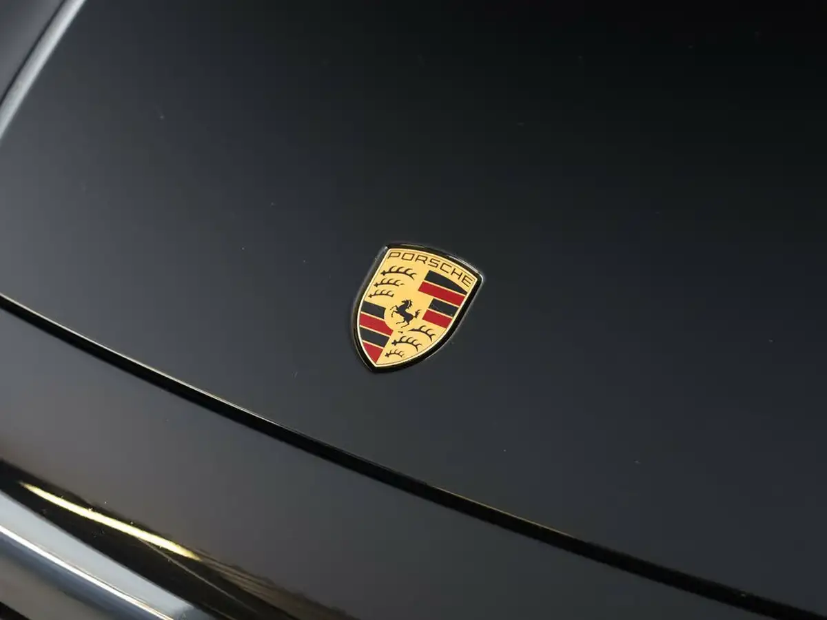 2025-porsche-macan-e-4-electric-big-21