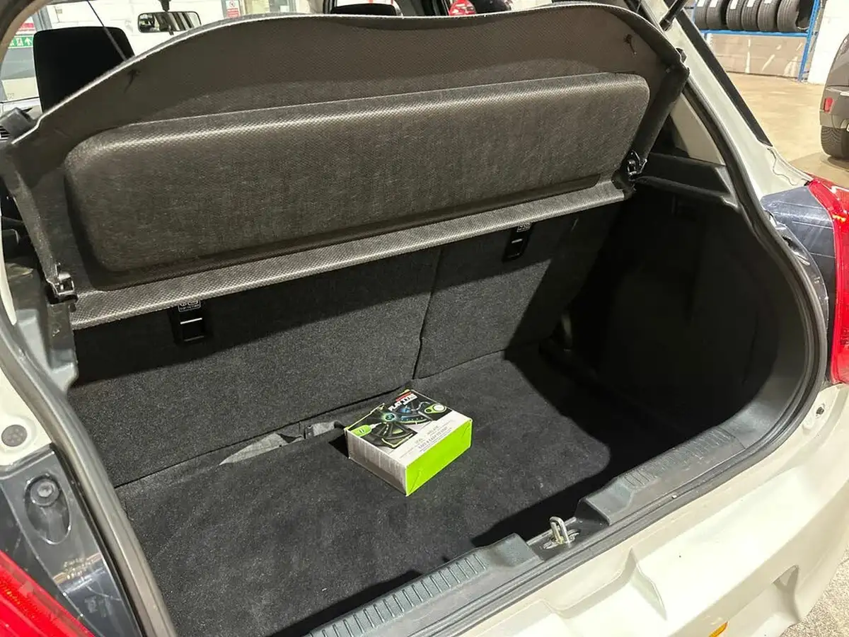2018-suzuki-swift-10-boosterjet-sz-t-111ps-big-33