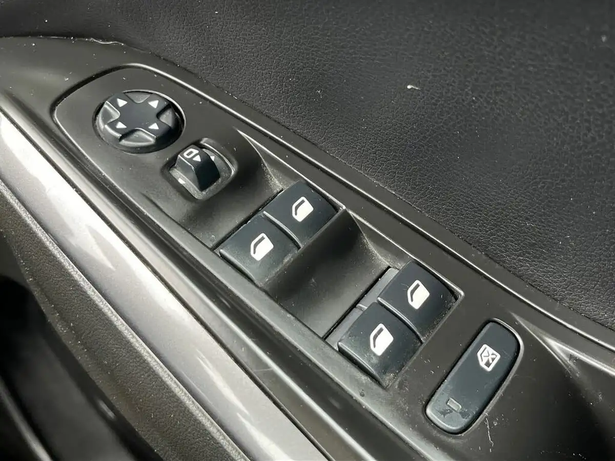 2020-vauxhall-grandland-x-15td-elite-nav-ecotec-blueinjection-big-31