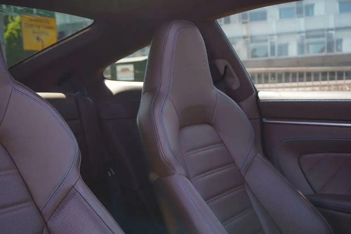 2020-porsche-911-38-turbo-s-coupe-big-11
