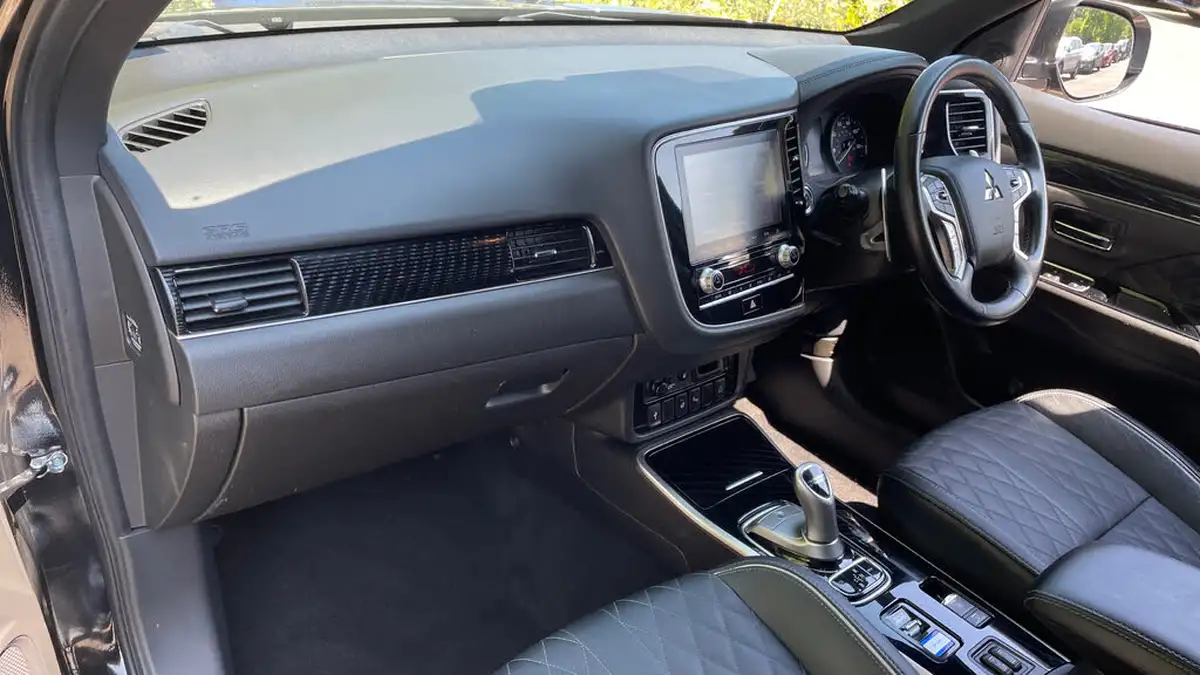2021-mitsubishi-outlander-24-exceed-phev-big-9