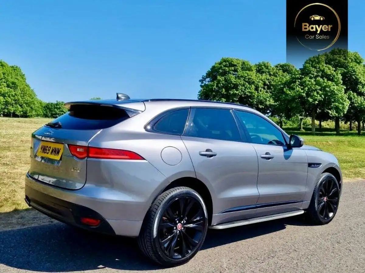 2019-jaguar-f-pace-20-i4d-chequered-flag-180ps-big-4