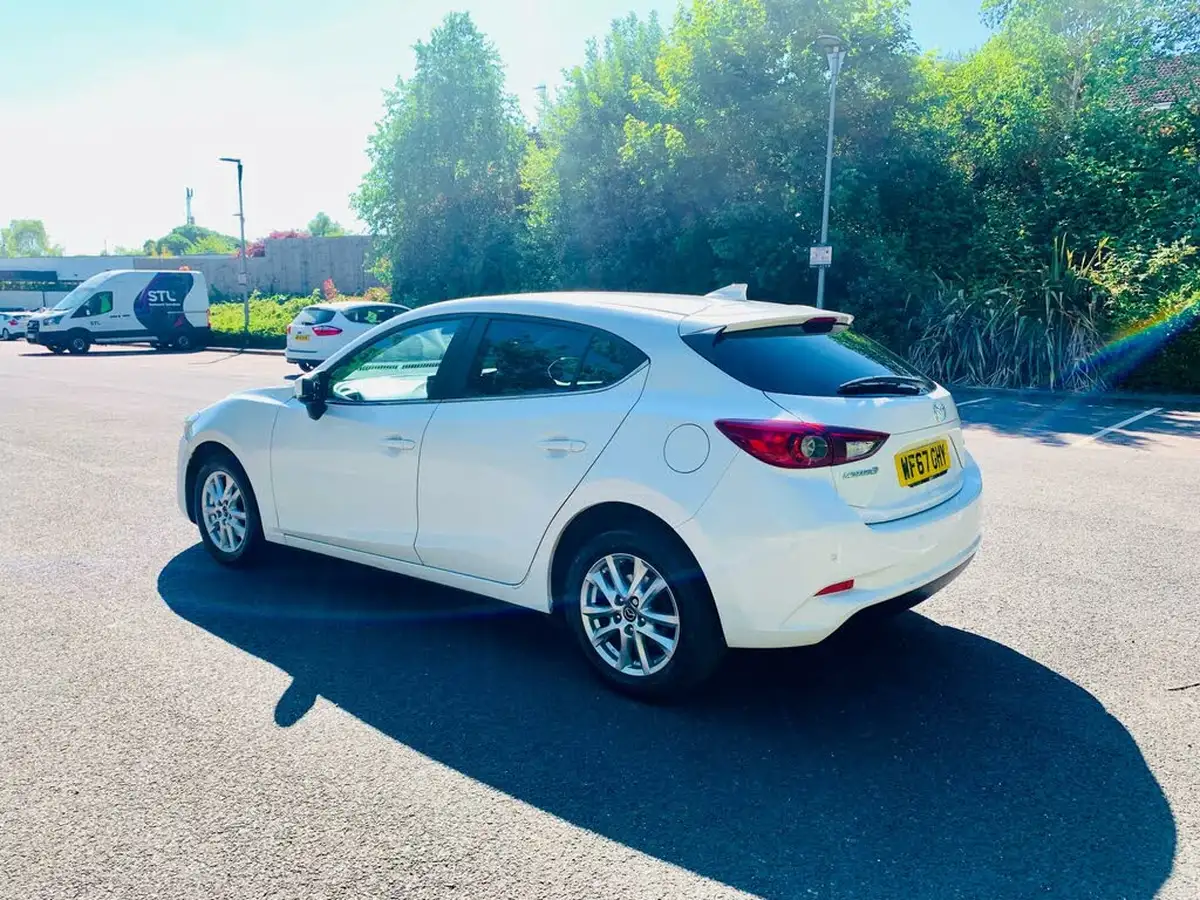 2017-mazda-mazda3-15td-se-l-nav-hatchback-5d-big-6