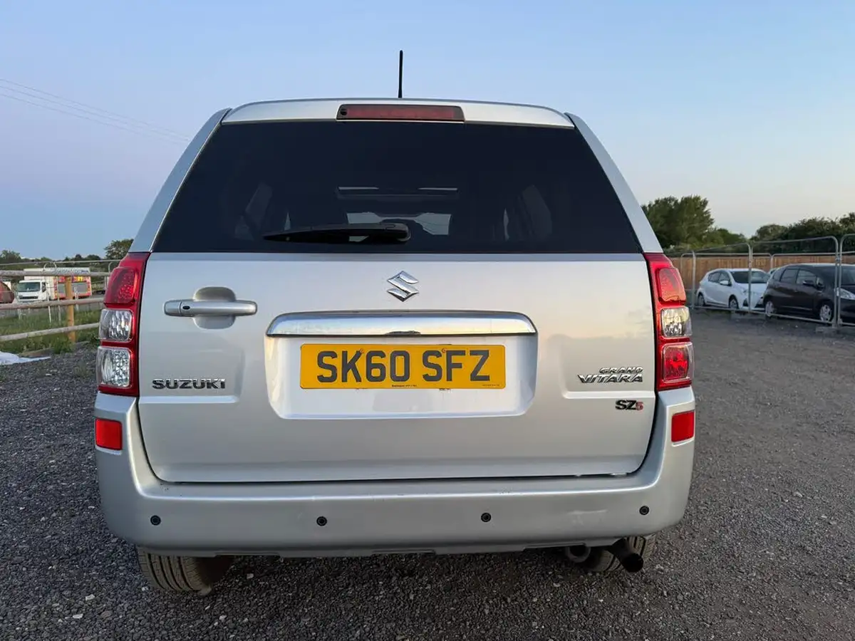2010-suzuki-grand-vitara-big-8