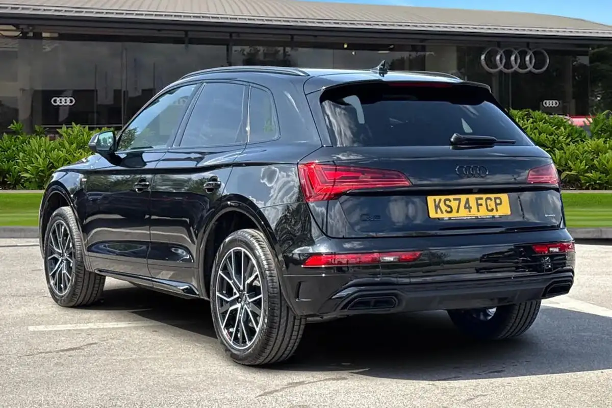 2025-audi-q5-20-tdi-s-line-suv-big-1