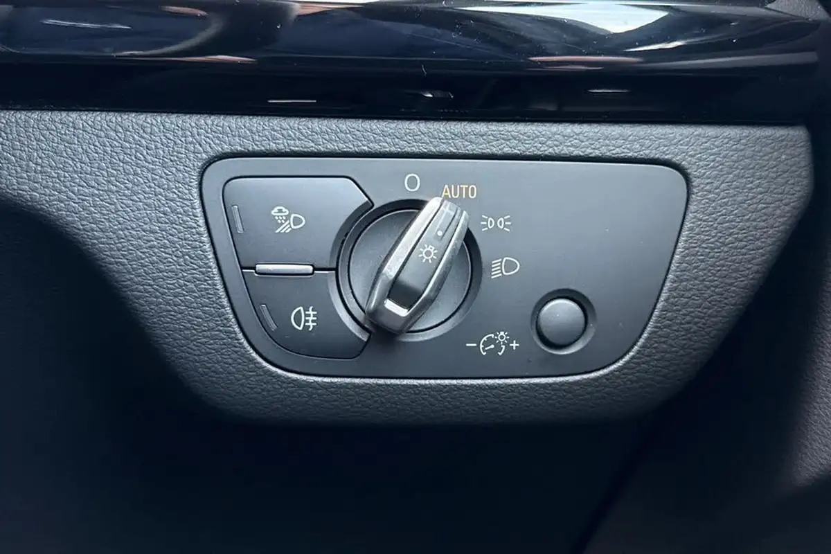 2025-audi-q5-20-tdi-s-line-suv-big-29