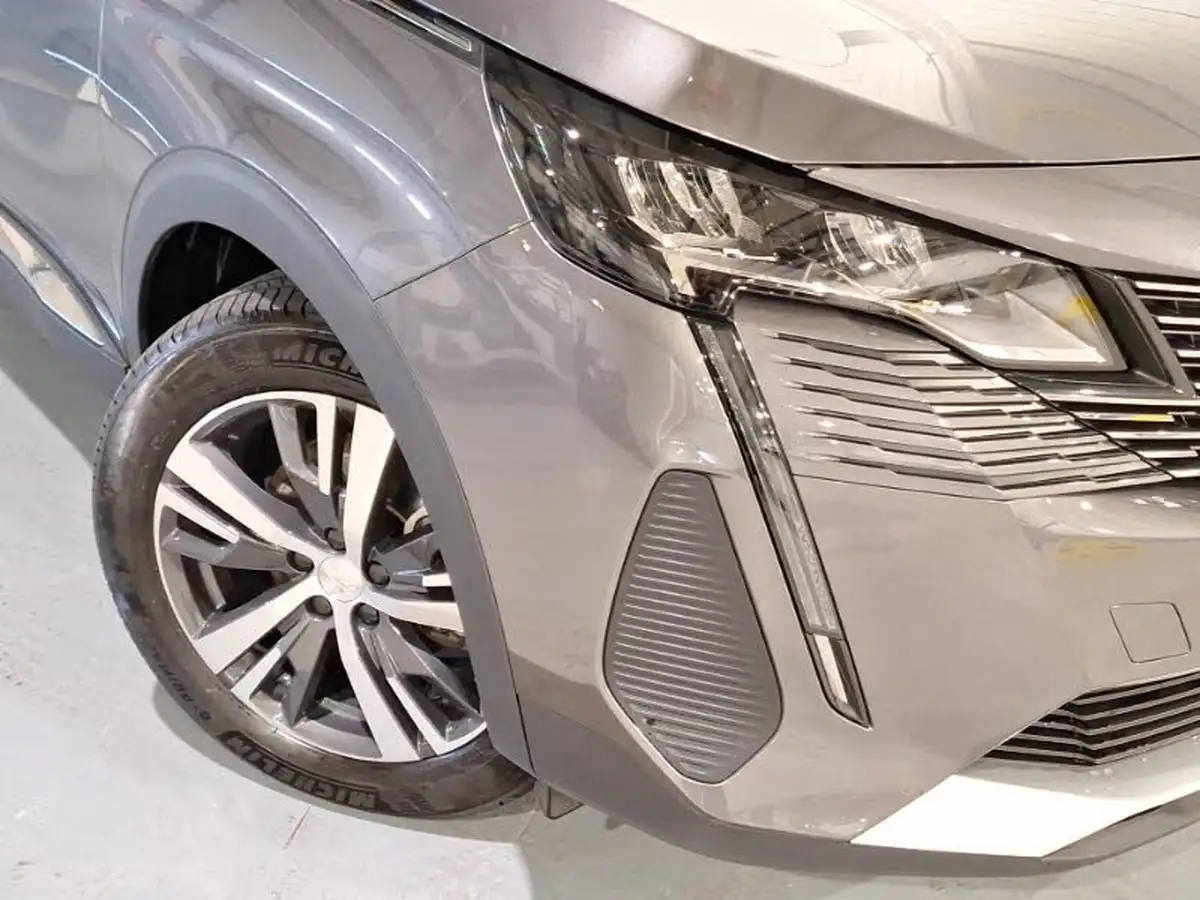 2024-peugeot-5008-suv-12-allure-134bhp-big-8