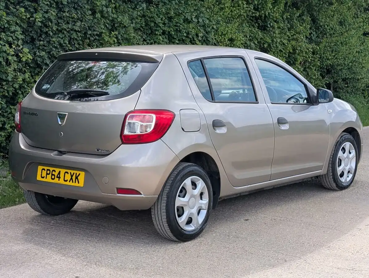 2015-dacia-sandero-12-ambiance-big-6
