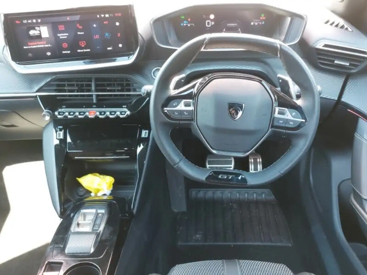 2024-peugeot-2008-suv-12-puretech-gt-130ps-eat8-big-6