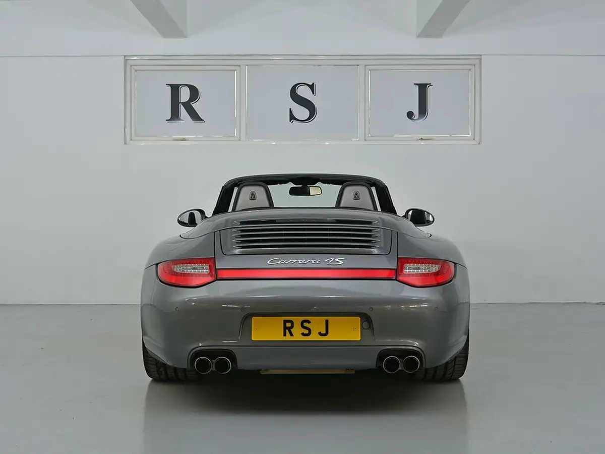 2010-porsche-911-38-carrera-4-s-cabriolet-pdk-big-3