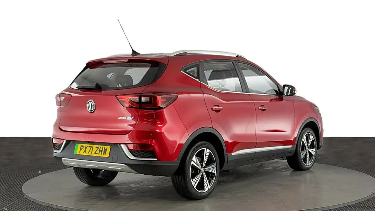 2021-mg-zs-suv-e-exclusive-ev-big-3