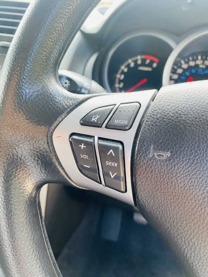 2012-suzuki-grand-vitara-16-sz3-big-15