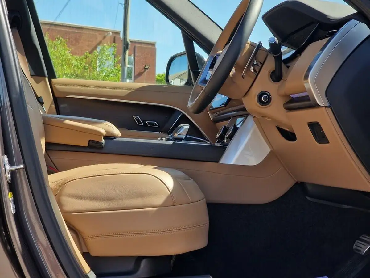 2023-land-rover-range-rover-30-p400-hse-big-17