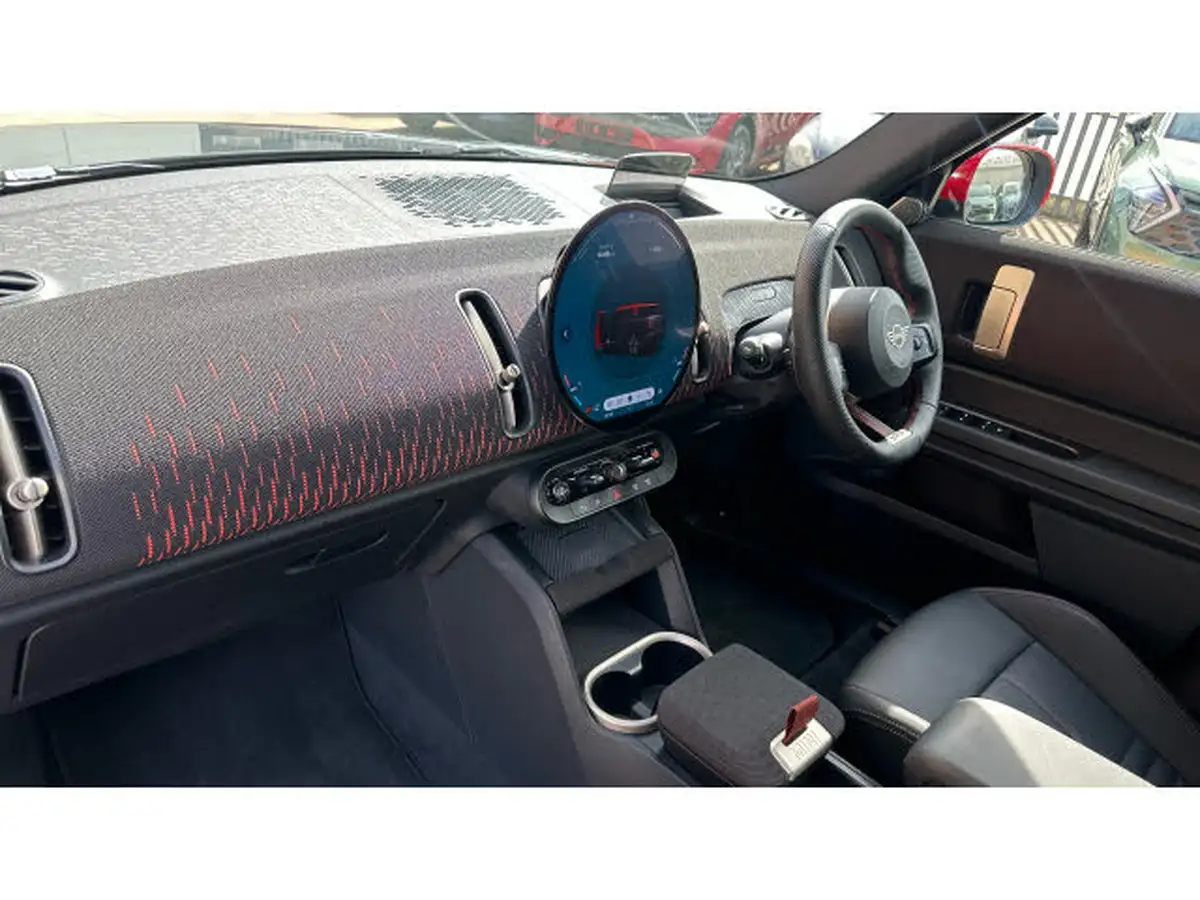 2024-mini-countryman-20-john-cooper-works-296bhp-big-6