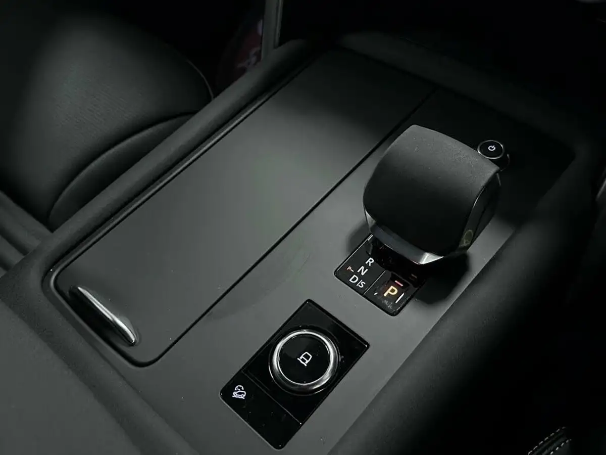 2025-land-rover-discovery-30-d350-commercial-se-big-24