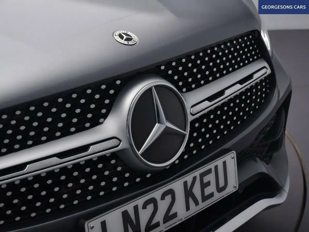 2022-mercedes-benz-glc-class-20-glc300-amg-line-premium-towing-station-wagon-5d-1991cc-big-8
