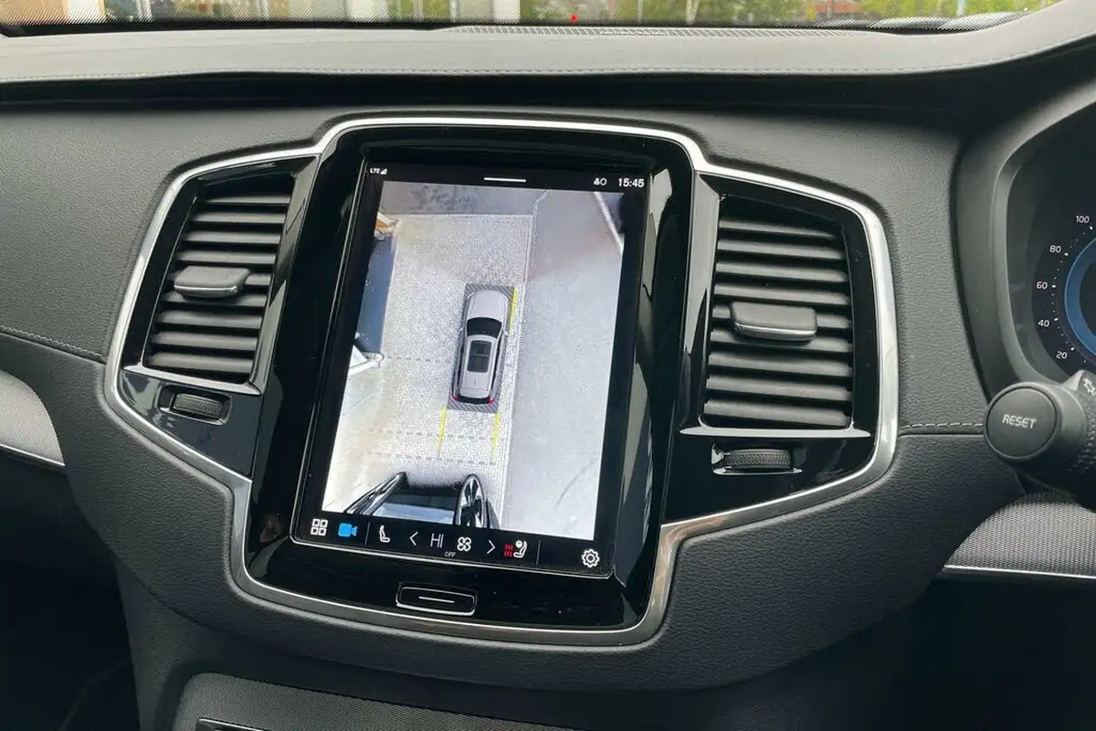 2023-volvo-xc90-20-t8-plus-big-3