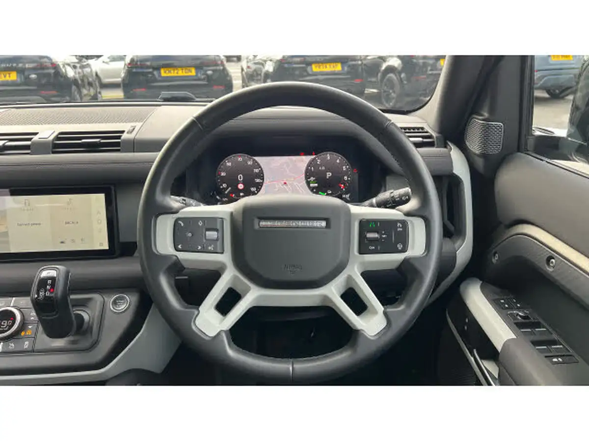 2022-land-rover-110-defender-20-p400e-xs-edition-big-14