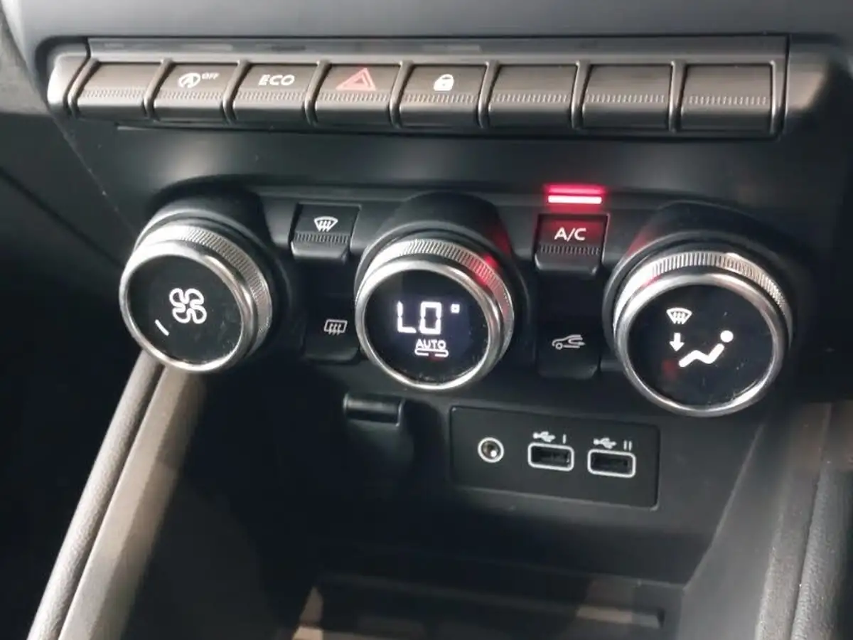 2024-renault-clio-10-tce-evolution-big-18