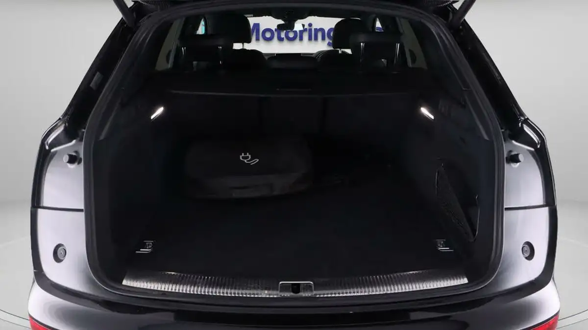 2020-audi-q5-20-55-tfsi-e-s-line-competition-big-17