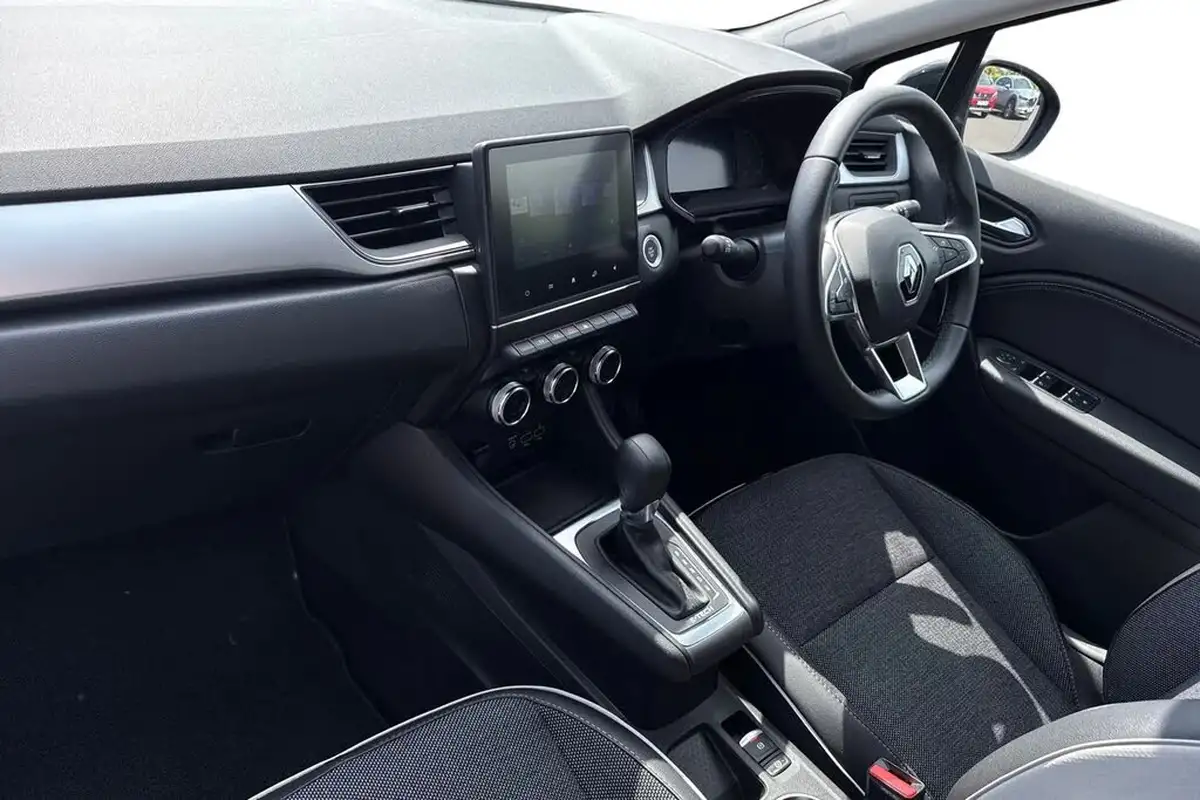 2023-renault-captur-16-techno-145ps-full-big-14