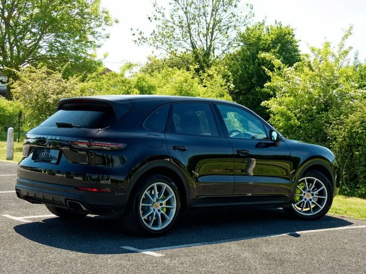 2018-porsche-cayenne-30-v6-e-hybrid-big-7