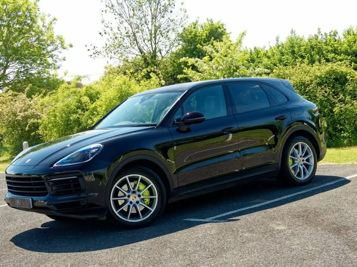 2018-porsche-cayenne-30-v6-e-hybrid-big-3